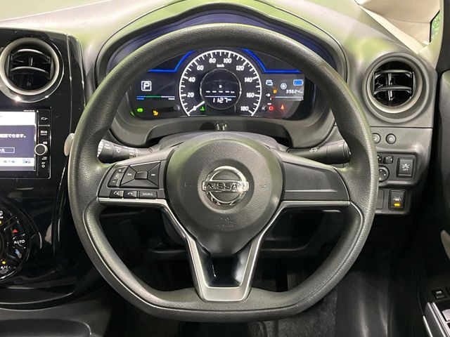 �y�X�e�A�����O�X�C�b�`�z�^�]���A�O������ڐ������炷���ƂȂ��A�I�[�f�B�I���̑��삪�\�ȕ֗��@�\!���S&���K�ȃh���C�u�����o���Ă���܂���