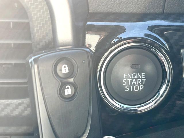 �y�L�[�t���[�V�X�e���z�J�o����|�P�b�g�ɓ��ꂽ�܂܂ł��h�A�̎{���E�������\�ȃX�}�[�g�L�[�𑕔��B�G���W���̃I���E�I�t�����J�M�����o���K�v����������Ƃ��Ă��֗��ł���