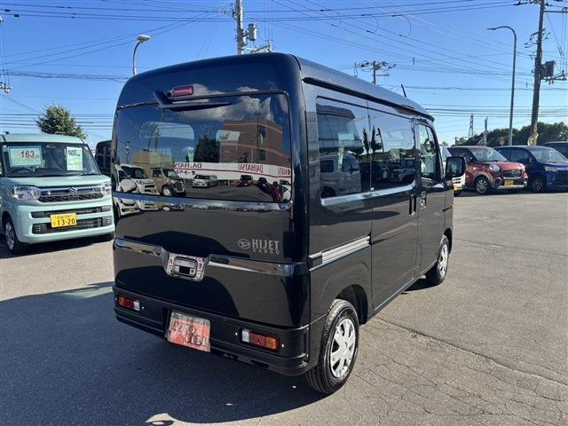 �݌ɎԂ́A�F�X�ȎԎ킪�������p�ӂ������Ă���܂��B