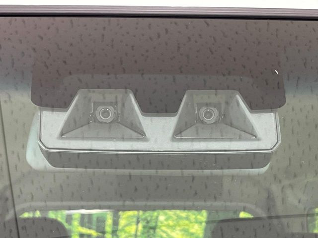 �y�X�}�[�g�A�V�X�g�z���s���ɑO���̎ԗ�����F�����A�Փ˂������Ȏ��͌x��ƃu���[�L�ŏՓˉ���Ɣ�Q�y�����A�V�X�g�B�����S�Ƀh���C�u�����y���݂��������܂��B