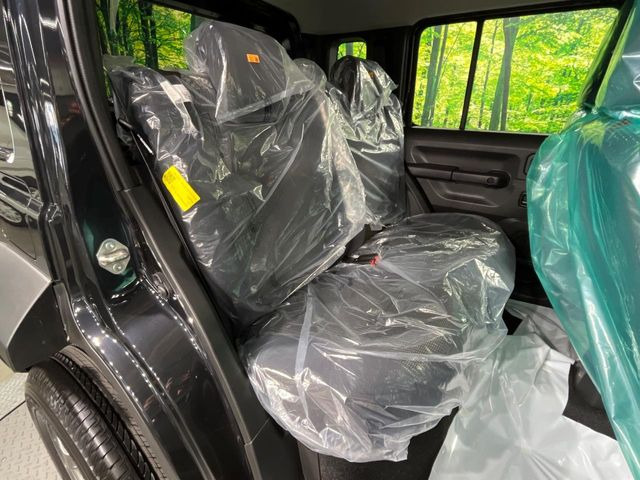 ���i���ȃI���W�i���t���A�}�b�g���I�v�V�����ɂĂ��p�ӂ��Ă���܂��B���D���ȃf�U�C����J���[�����Ԃɍ��킹�đI��ł����������Ƃ��ł��܂���