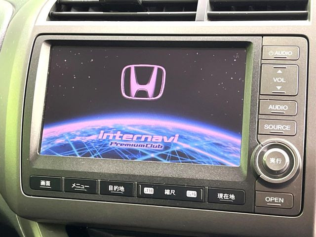 �y���[�J�[�����i�r�z�C���e���A�ɗn�����ރX�^�C���b�V���ȁu��p�݌v�v���[�J�[�i�r�𑕔��􎋔F���⑀�쐫�ȂǊ�{���\�ɂ��D��A���㎿�ȃJ�[���C�t�����y���݂��������܂��B