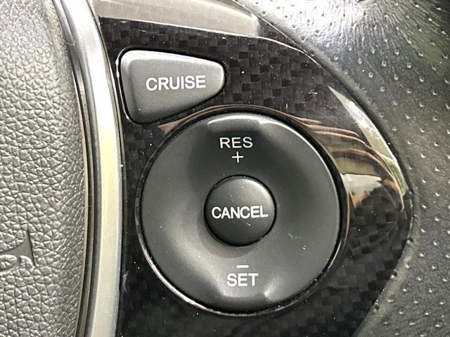 �y�N���[�Y�R���g���[���z�������H�����N���N���s�B�A�N�Z���𗣂��Ă���葬�x�ő��s���ł��A�������^�]���̕��S���y��!�����E�������ȒP�ȃX�C�b�`����Œ����ł��܂��B