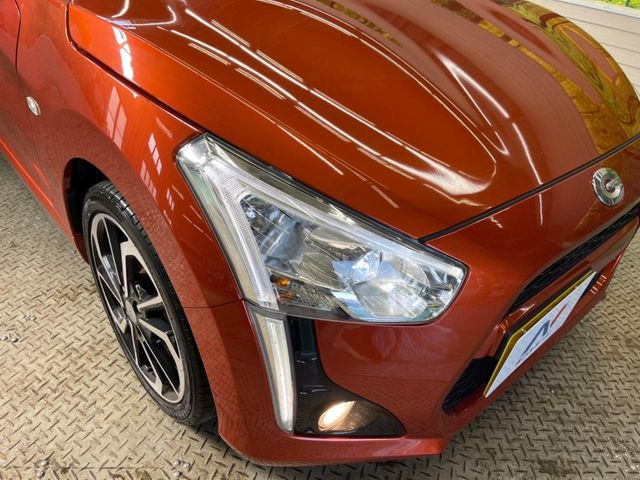 �yLED�w�b�h���C�g�z���V����ԑ��s�����ǍD�Ȏ��E���m�ۂ����S���ĉ^�]�ł��鍂�P�xLED�w�b�h���C�g�𑕔�!�_�����x�������A����d�͂��}�����Ă��܂��B