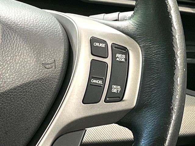 �y�N���[�Y�R���g���[���z�������H�����N���N���s�B�A�N�Z���𗣂��Ă���葬�x�ő��s���ł��A�������^�]���̕��S���y��!�����E�������ȒP�ȃX�C�b�`����Œ����ł��܂��B