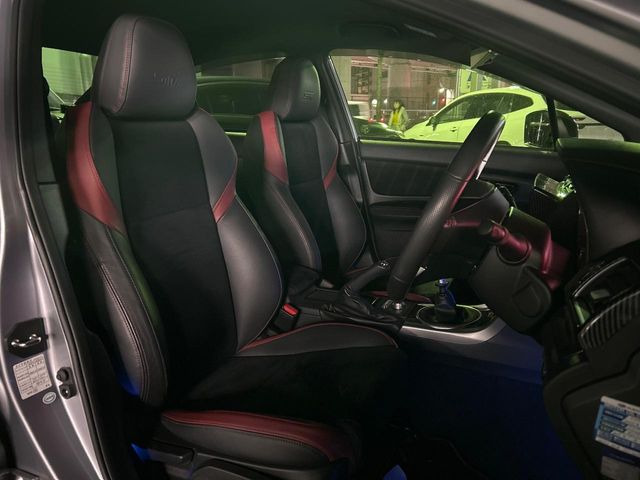 �y�n�[�t���U�[�V�[�g�z�������ƍ���S�n�𗼗������l�C�̃V�[�g���w�ʁE���ʂ̃t�@�u���b�N�f�ނ́A�ʋC���̗ǂ��⊊��ɂ����ɗD��Ă��܂��B�C���╞���ɍ��E���ꂸ���K�ɂ���肢�������܂��B