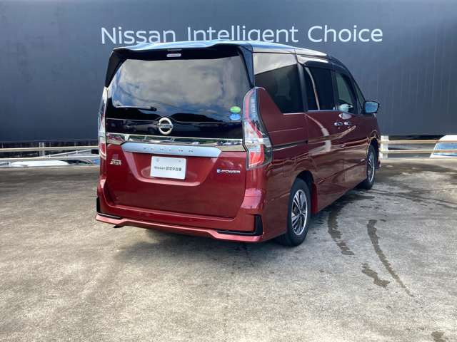 セレナ1.2 e-POWER ハイウェイスター V