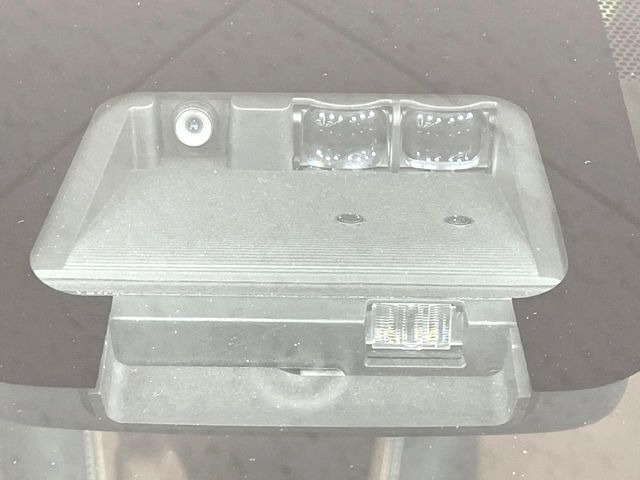 �y�v���N���b�V���Z�[�t�e�B�z�O���̎ԗ��������m���A�Փ˂������Ȏ��͌x��Œ��ӂ𑣂��A�u���[�L�𓥂ޗ͂��T�|�[�g�B�u���[�L�𓥂߂Ȃ������ꍇ�͏Փ˔�Q�y���u���[�L���쓮�A�Փˉ�����T�|�[�g���܂��B