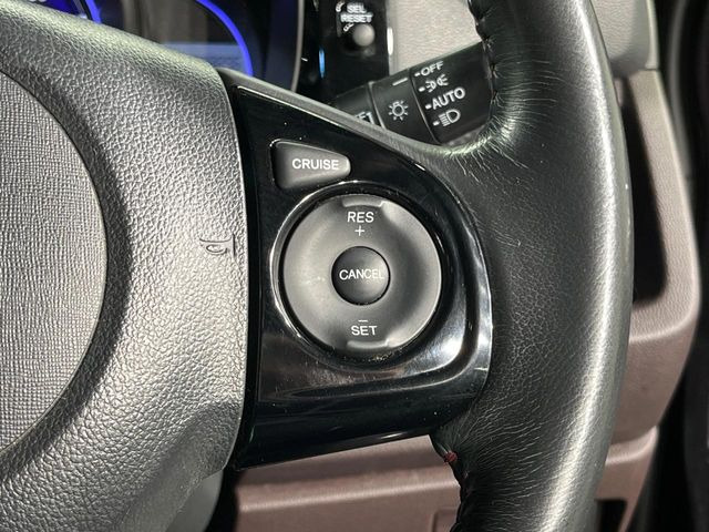 �y�N���[�Y�R���g���[���z�������H�����N���N���s�B�A�N�Z���𗣂��Ă���葬�x�ő��s���ł��A�������^�]���̕��S���y��!�����E�������ȒP�ȃX�C�b�`����Œ����ł��܂��B