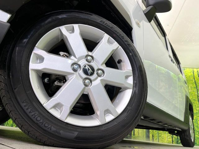 �y����15�C���`�A���~�z�C�[���z�O�ςɃ}�b�`���������A���~�z�C�[���𑕒����Ă���܂��B�e��ЊO�A���~�z�C�[����A�X�^�b�h���X�^�C�����戵�����Ă���܂��B���񂲑��k����������