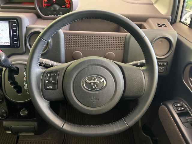 �y�����v�����X�e�A�����O�z�㎿�Ȋv���g�p���邱�ƂŁA��ɂ����������݂ƂĂ��^�]���₷���n���h���ł���