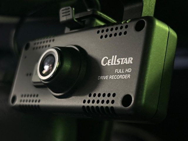 �y�h���C�u���R�[�_�[�z�h���C�u���R�[�_�[����!���s���͂������A������^�]�⎖�̂ɑ��������ہA�f���ŋL�^���A����̃��X�N�ɔ����܂��B���L�^�pSD�J�[�h�͂��q�l�����g�ł��������������K�v������܂��B