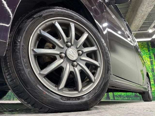 �y����14�C���`�A���~�z�C�[���z�O�ςɃ}�b�`���������A���~�z�C�[���𑕒����Ă���܂��B�e��ЊO�A���~�z�C�[����A�X�^�b�h���X�^�C�����戵�����Ă���܂��B���񂲑��k����������