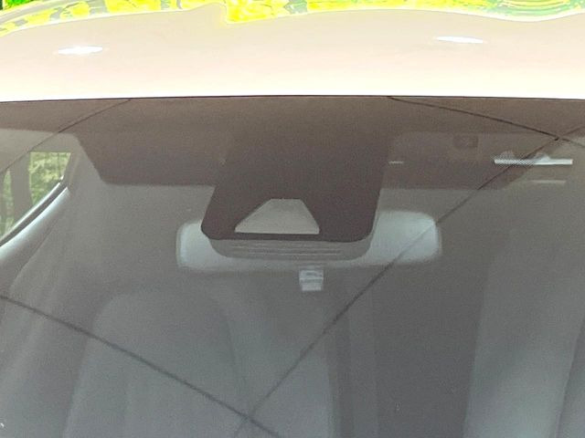 �y�g���^�Z�[�t�e�B�Z���X�z���s���ɑO���̎ԗ�����F�����A�Փ˂������Ȏ��͌x��ƃu���[�L�ŏՓˉ���Ɣ�Q�y�����A�V�X�g�B�����S�Ƀh���C�u�����y���݂��������܂��B