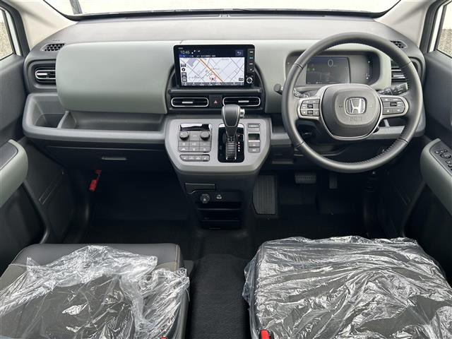 フリード1.5 e:HEV クロスター