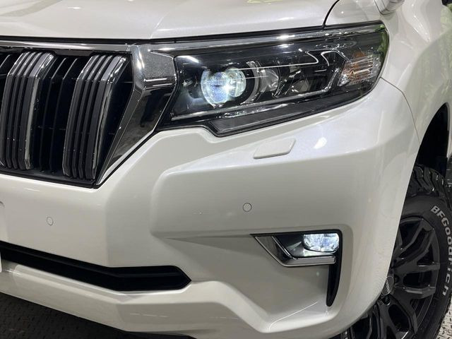 �yLED�w�b�h���C�g�z���V����ԑ��s�����ǍD�Ȏ��E���m�ۂ����S���ĉ^�]�ł��鍂�P�xLED�w�b�h���C�g�𑕔�!�_�����x�������A����d�͂��}�����Ă��܂��B