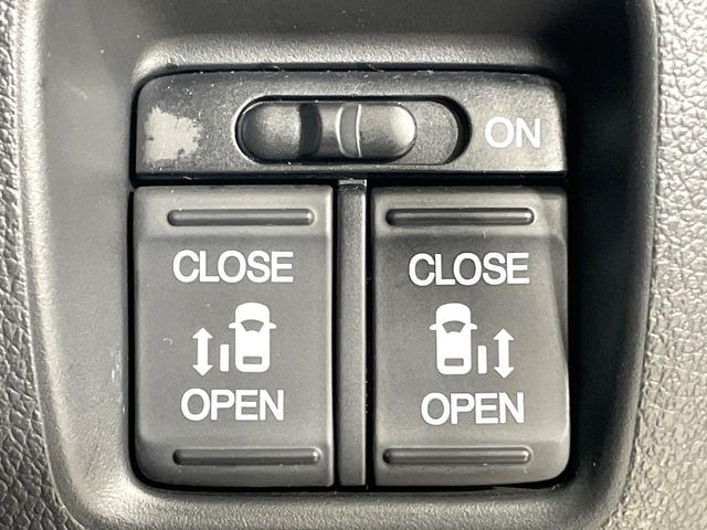 �y�����p���[�X���C�h�h�A�z�X�}�[�g�L�[��^�]�Ȃ̃X�C�b�`�Ō�ȗ����X���C�h�h�A�̊J���\���d��������͂����ăh�A���J����K�v�������A�����Ȃ��q�l�ł��ȒP�ɊJ���߂ł����K�ł���