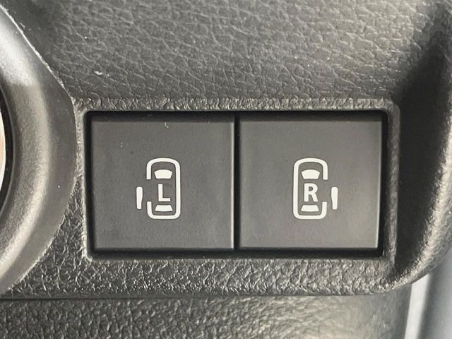 �y�����X���C�h�h�A�z���ԏ�ŗׂ̎ԂƂ̊Ԋu���������ɂ������A�X���C�h�h�A�Ȃ���S!�h�A�I�[�v������������炸�A�J�������L���̂ŏ��~�肪�Ƃ��Ă��ȒP�ł��B�傫�ȉו��̏o���������Ȃ���\��