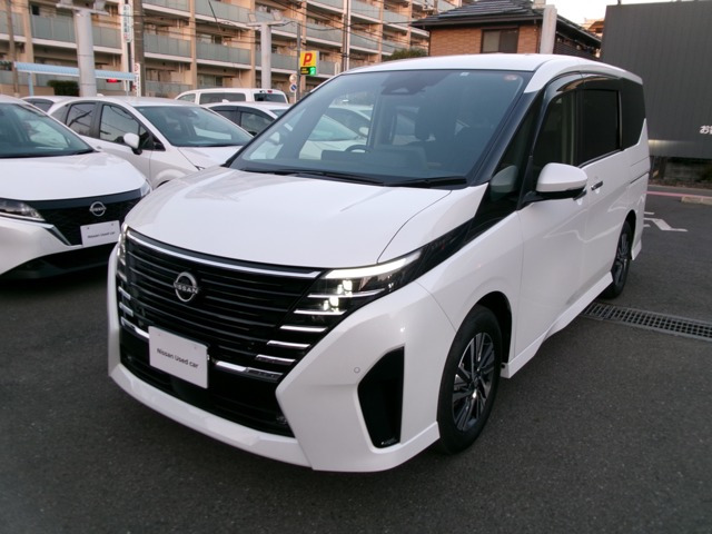 セレナ1.4 e-POWER ハイウェイスターV