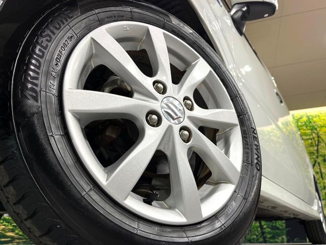 �y�����A���~�z�C�[���z�O�ςɃ}�b�`���������A���~�z�C�[���𑕒����Ă���܂��B�e��ЊO�A���~�z�C�[����A�X�^�b�h���X�^�C�����戵�����Ă���܂��B���񂲑��k����������