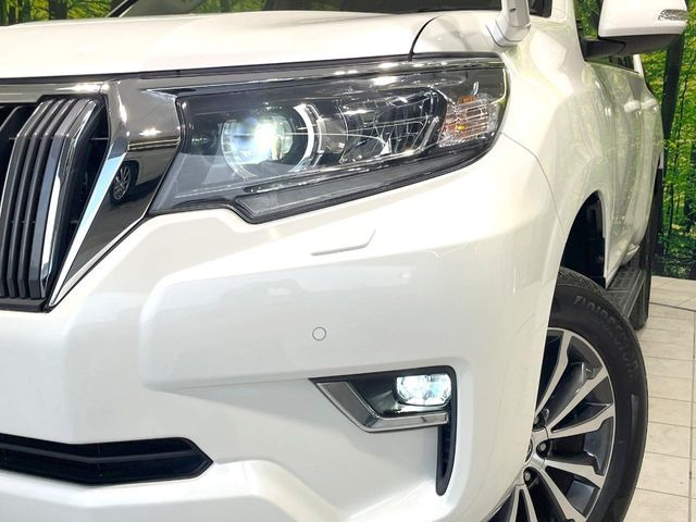 �yLED�w�b�h���C�g�z���V����ԑ��s�����ǍD�Ȏ��E���m�ۂ����S���ĉ^�]�ł��鍂�P�xLED�w�b�h���C�g�𑕔�!�_�����x�������A����d�͂��}�����Ă��܂��B