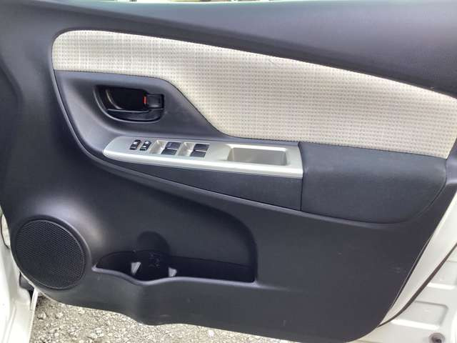 ���q������s�Ȃ��Ă���܂��B���p�Ԃ��畁�ʎԂǂ̂悤�Ȃ��Ԃł��������܂�!���薳���ł��̂ł��C�y�ɂ��\���t�����������܂���