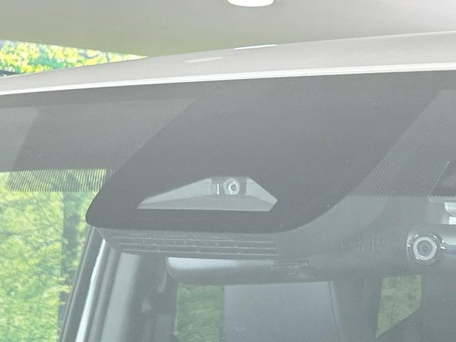 �y�g���^�Z�[�t�e�B�Z���X�z���s���ɑO���̎ԗ�����F�����A�Փ˂������Ȏ��͌x��ƃu���[�L�ŏՓˉ���Ɣ�Q�y�����A�V�X�g�B�����S�Ƀh���C�u�����y���݂��������܂��B