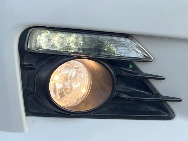 �yLED�A�N�Z�T���[���C�i�[�z