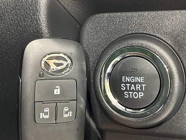 �yHonda�X�}�[�g�L�[�z�J�o����|�P�b�g�ɓ��ꂽ�܂܂ł��h�A�̎{���E�������\�ȃX�}�[�g�L�[�𑕔��B�G���W���̃I���E�I�t�����J�M�����o���K�v����������Ƃ��Ă��֗��ł���