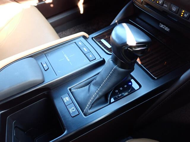 �V�t�g�m�u�̓X�����Ȃ��A���ꂢ�ȏ�Ԃł��B���ł��G��镔�������ꂢ���Ƒ�؂ɏ���Ă������Ƃ�������܂���B