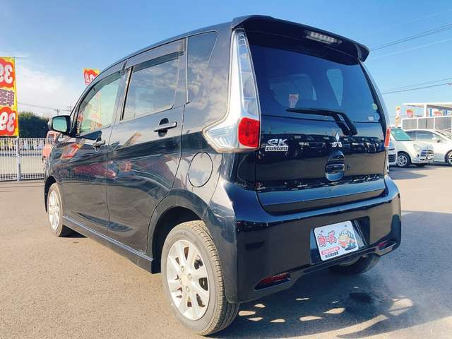 ���X�ł͌y�����Ԃ��畁�ʎԂ܂ŕ��L���I�[�����[�J�[�̎Ԏ�E�F�E�O���[�h��L�x�ɑ����Ă���܂��B