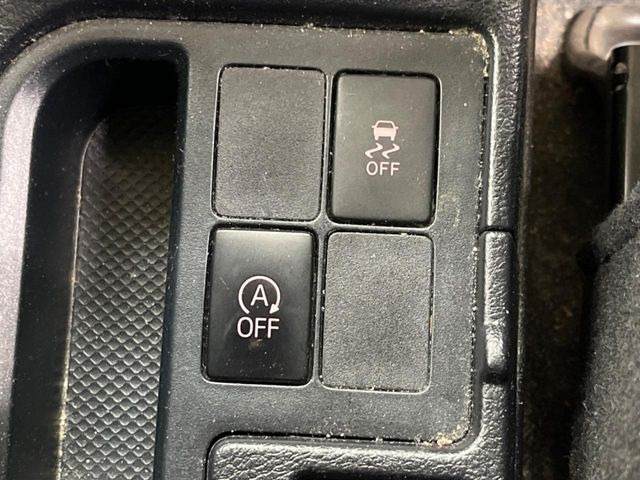 �y������h�~���u�z�ԗ��̉���������m����ƁA�����I�Ɏԗ��̐i�s������ۂ悤�Ɏԗ��𐧌䂵�܂��B�J�̓��ȂǊ���₷���H�ʏ󋵂ł����S�ȉ^�]���\�ł��B