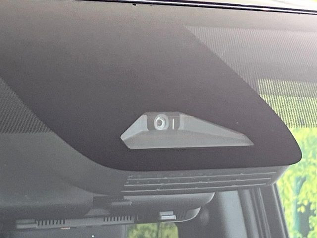 �y�g���^�Z�[�t�e�B�Z���X�z���s���ɑO���̎ԗ�����F�����A�Փ˂������Ȏ��͌x��ƃu���[�L�ŏՓˉ���Ɣ�Q�y�����A�V�X�g�B�����S�Ƀh���C�u�����y���݂��������܂��B