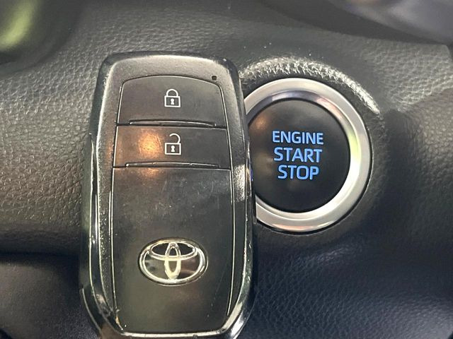 �y�X�}�[�g�L�[�z�J�o����|�P�b�g�ɓ��ꂽ�܂܂ł��h�A�̎{���E�������\�ȃX�}�[�g�L�[�𑕔��B�G���W���̃I���E�I�t�����J�M�����o���K�v����������Ƃ��Ă��֗��ł���