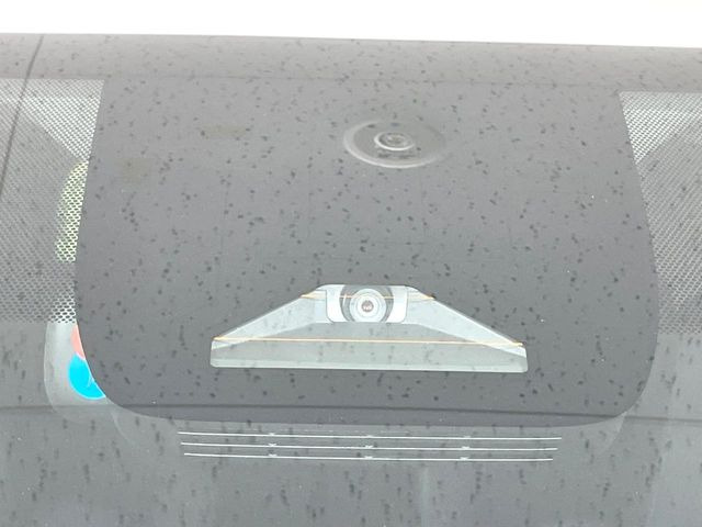 �y�g���^�Z�[�t�e�B�Z���X�z���s���ɑO���̎ԗ�����F�����A�Փ˂������Ȏ��͌x��ƃu���[�L�ŏՓˉ���Ɣ�Q�y�����A�V�X�g�B�����S�Ƀh���C�u�����y���݂��������܂��B