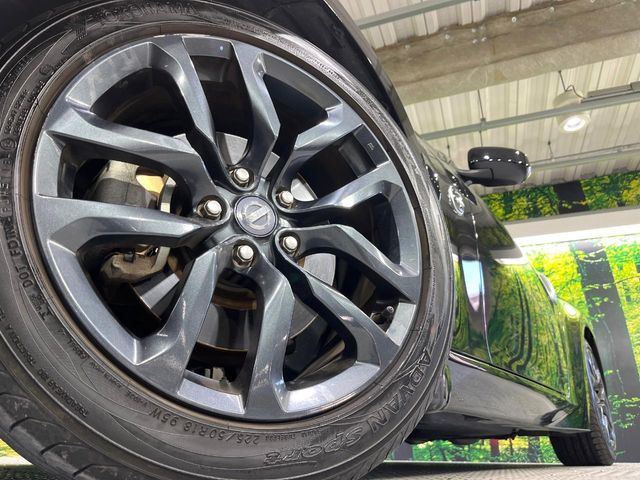 �y����18�C���`�A���~�z�C�[���z�O�ςɃ}�b�`���������A���~�z�C�[���𑕒����Ă���܂��B�e��ЊO�A���~�z�C�[����A�X�^�b�h���X�^�C�����戵�����Ă���܂��B���񂲑��k����������