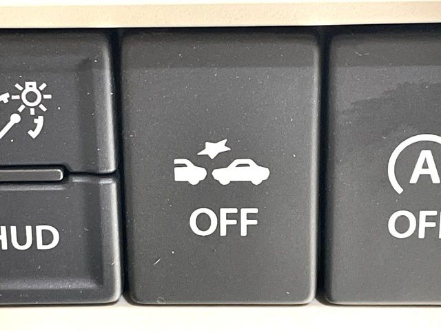 �y�X�Y�L �Z�[�t�e�B�T�|�[�g�z���s���ɑO���̎ԗ�����F�����A�Փ˂������Ȏ��͌x��ƃu���[�L�ŏՓˉ���Ɣ�Q�y�����A�V�X�g�B�����S�Ƀh���C�u�����y���݂��������܂��B