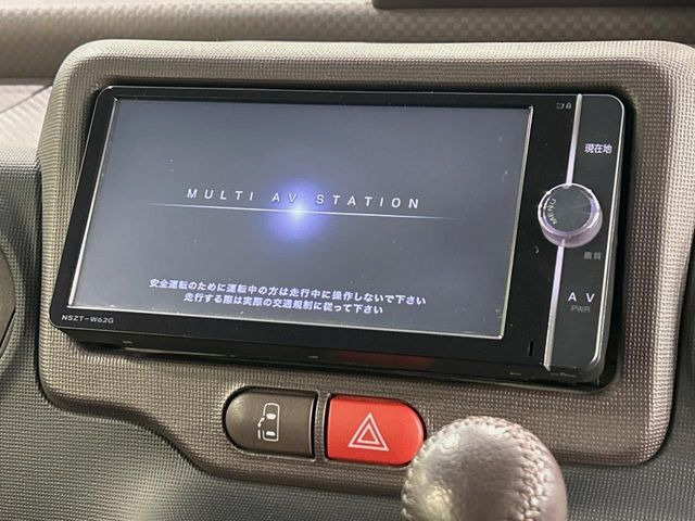 �y�����i�r�z�l�C�̏����i�r�𑕔����Ă���܂��B�i�r�̎g���₷���͂������A�I�[�f�B�I�@�\���[��!�L�����v�◷�s�͂������A�ʋ΂┃�����ȂǕ��i�̃h���C�u���y�����Ȃ�͂���