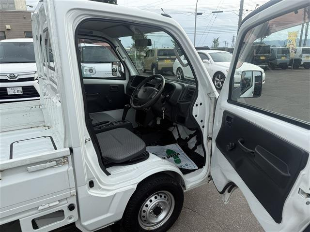 �[�ԑO�ɓ��O���̃N���[�j���O���������܂��B�e��R�[�e�B���O(�ʓr�L��)�����p�ӂ��Ă���܂��̂ŁA���񂲑��k���������B