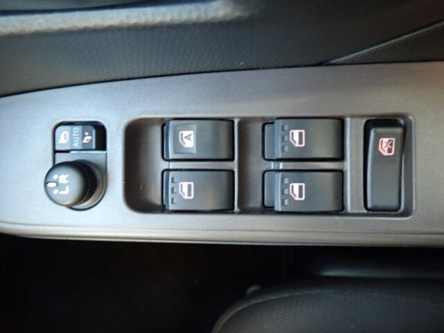 �d���i�[���h�A�~���[�E�p���[�E�B���h�E�������Ă��܂��B