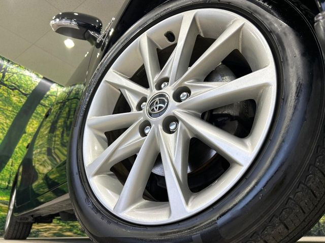 �y����17�C���`�A���~�z�C�[���z�O�ςɃ}�b�`���������A���~�z�C�[���𑕒����Ă���܂��B�e��ЊO�A���~�z�C�[����A�X�^�b�h���X�^�C�����戵�����Ă���܂��B���񂲑��k����������