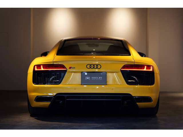 �o�b�N�J����