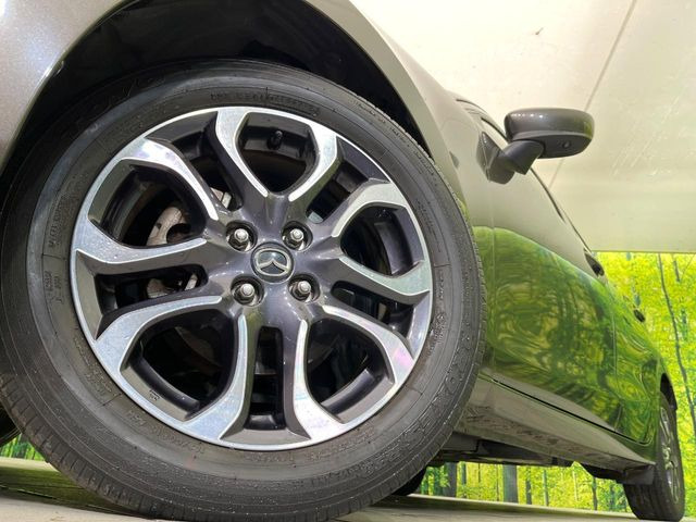 �y����16�C���`�A���~�z�C�[���z�O�ςɃ}�b�`���������A���~�z�C�[���𑕒����Ă���܂��B�e��ЊO�A���~�z�C�[����A�X�^�b�h���X�^�C�����戵�����Ă���܂��B���񂲑��k����������