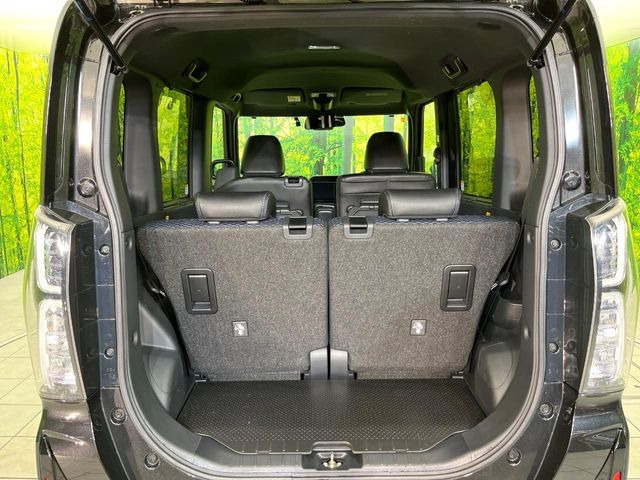 ���i�̂���������ʋ΁A���}���ɏ\���ȉ׎��X�y�[�X���m�ۂ��Ă���܂��B�Z�J���h�V�[�g��|���ƁA�傫�ȉו��̐ύڂ��\�ł���