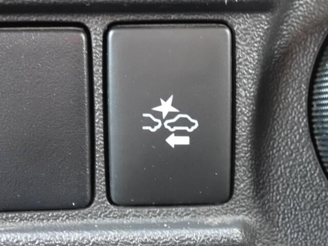 �Փˉ���y���u���[�L�A���s���ɑO���̎ԗ�����F�����A�Փ˂������Ȏ��͌x��ƃu���[�L�ŏՓˉ�����A�V�X�g�B�����S�Ƀh���C�u�����y���݂��������܂���