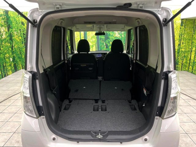 ���i�̂���������ʋ΁A���}���ɏ\���ȉ׎��X�y�[�X���m�ۂ��Ă���܂��B�Z�J���h�V�[�g��|���ƁA�傫�ȉו��̐ύڂ��\�ł���