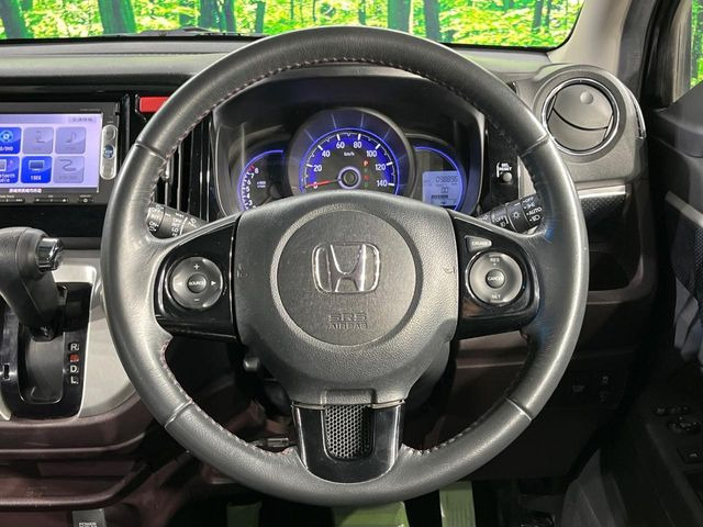 �y�����v�����X�e�A�����O�z�㎿�Ȋv���g�p���邱�ƂŁA��ɂ����������݂ƂĂ��^�]���₷���n���h���ł���