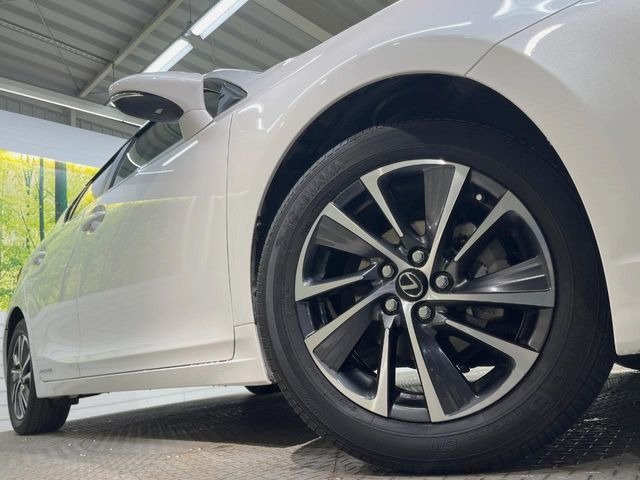 �y����16�C���`�A���~�z�C�[���z�O�ςɃ}�b�`���������A���~�z�C�[���𑕒����Ă���܂��B�e��ЊO�A���~�z�C�[����A�X�^�b�h���X�^�C�����戵�����Ă���܂��B���񂲑��k����������