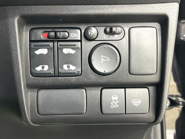 �y�����p���[�X���C�h�h�A�z�X�}�[�g�L�[��^�]�Ȃ̃X�C�b�`�Ō�ȗ����X���C�h�h�A�̊J���\���d��������͂����ăh�A���J����K�v�������A�����Ȃ��q�l�ł��ȒP�ɊJ���߂ł����K�ł���