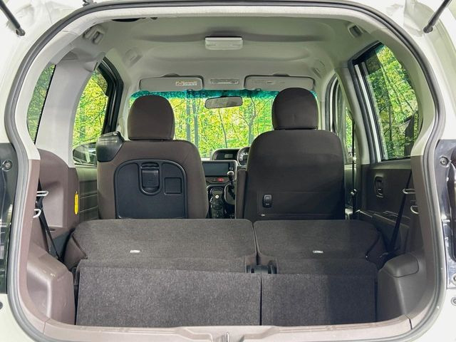 ���i�̂���������ʋ΁A���}���ɏ\���ȉ׎��X�y�[�X���m�ۂ��Ă���܂��B�Z�J���h�V�[�g��|���ƁA�傫�ȉו��̐ύڂ��\�ł���